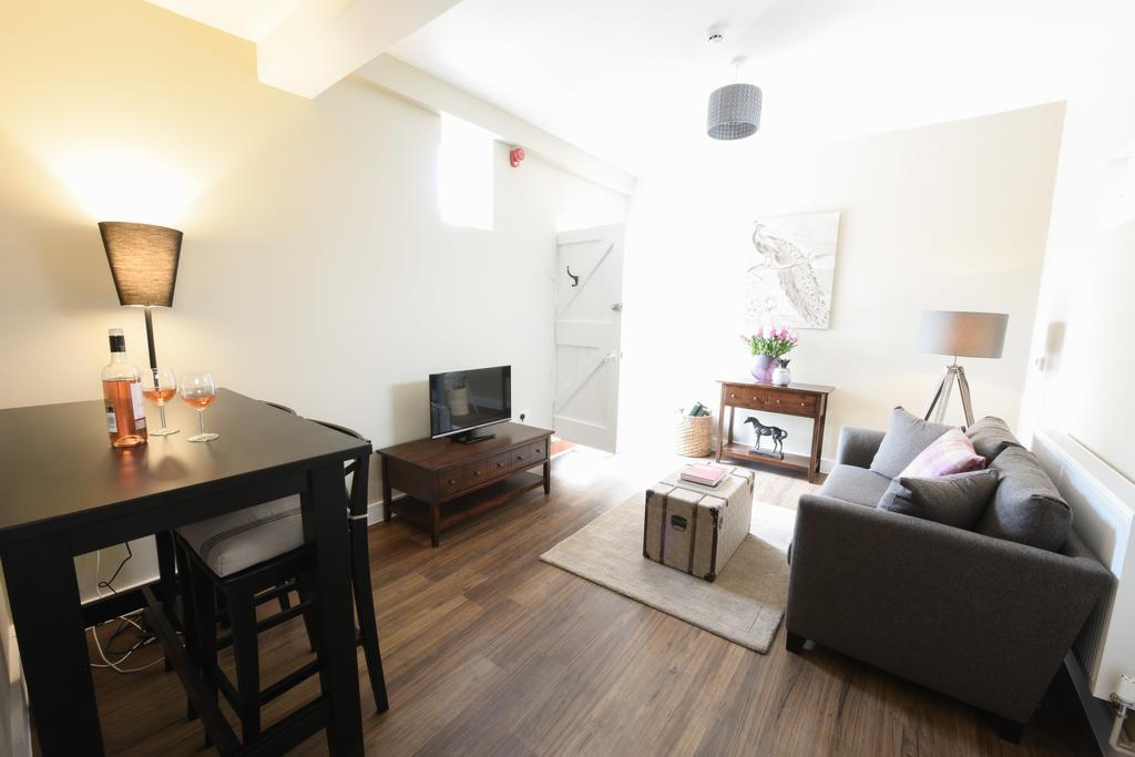 Woodstock Suites Charlton  Exteriör bild