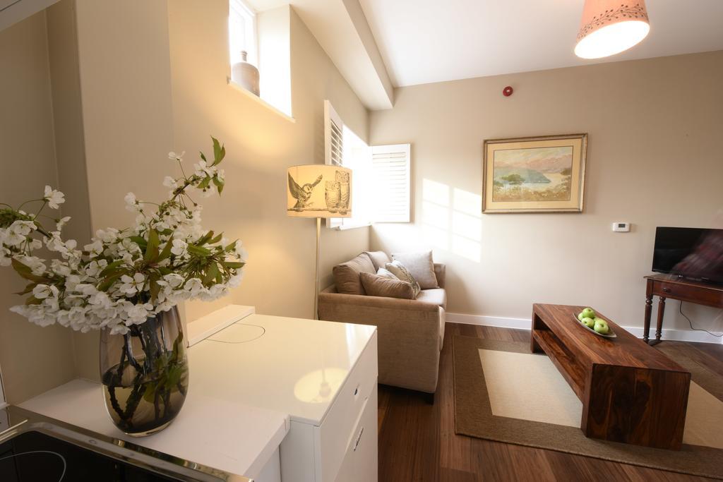 Woodstock Suites Charlton  Exteriör bild