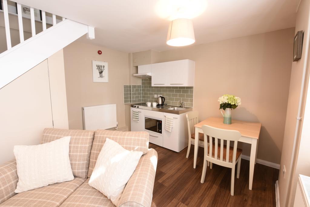 Woodstock Suites Charlton  Exteriör bild