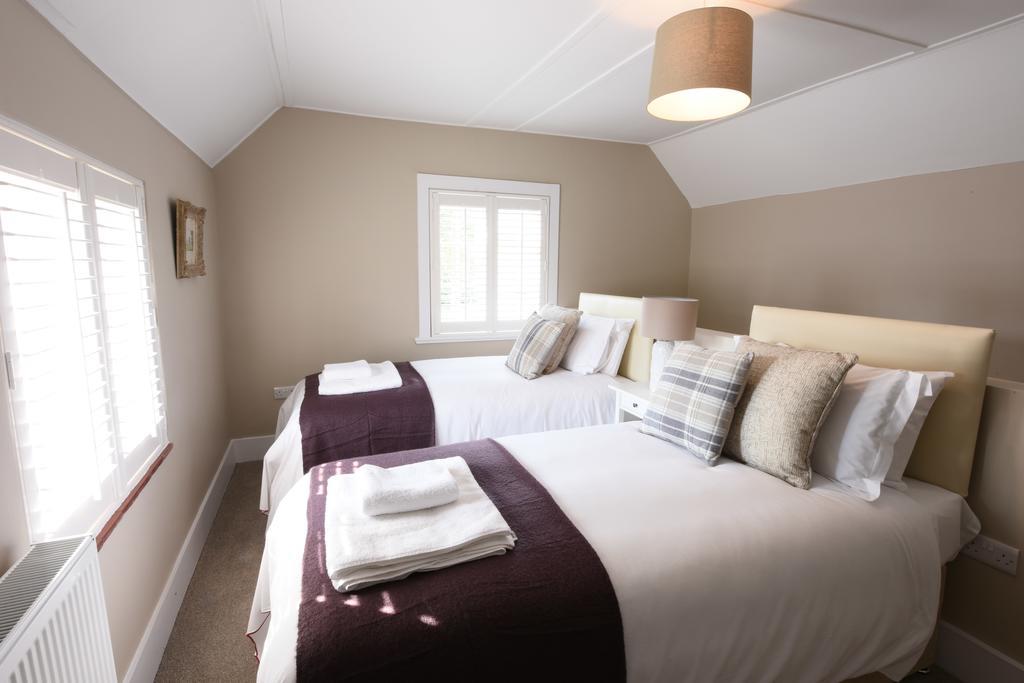 Woodstock Suites Charlton  Exteriör bild