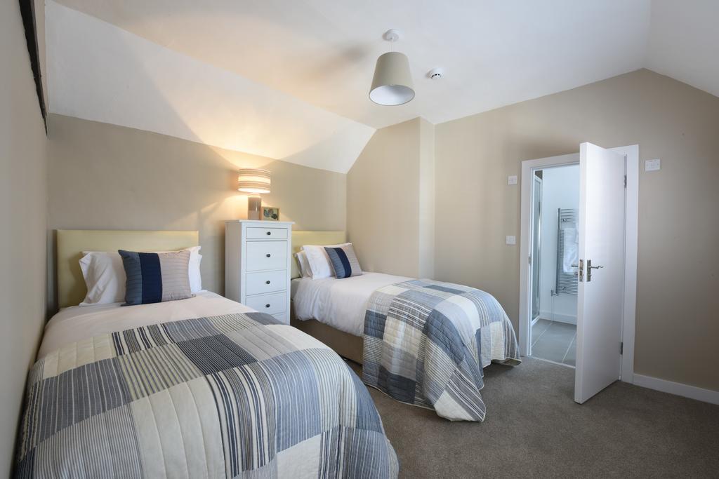 Woodstock Suites Charlton  Exteriör bild