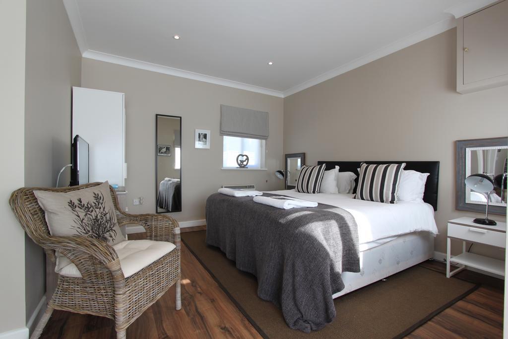 Woodstock Suites Charlton  Exteriör bild