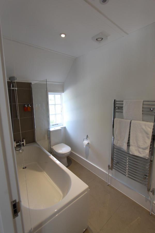 Woodstock Suites Charlton  Exteriör bild